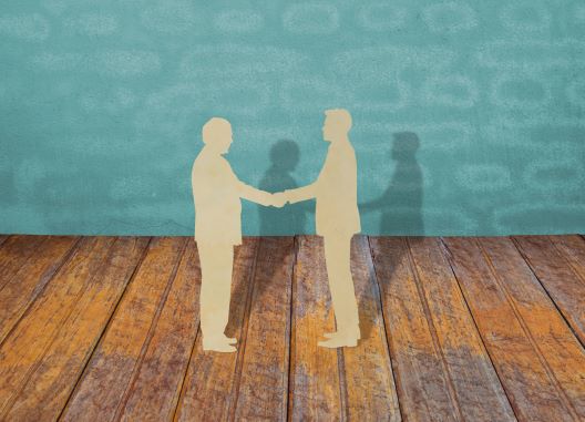 LE RELAZIONI DECIDONO CHI CI RESTA DENTRO